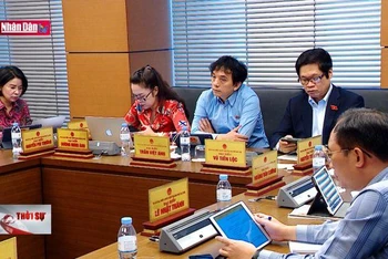 Nên quy định rõ quyền của người trúng đấu giá biển số