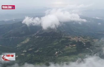 Nhiệt độ tại đỉnh Mẫu Sơn giảm mạnh