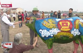 Hội thi vẽ trang trí trâu Lễ hội Tịch điền Đọi Sơn