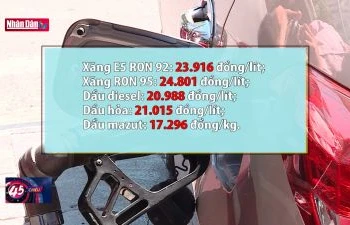 Giá xăng RON 95 giảm nhẹ, dầu đồng loạt tăng