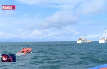 Kiểm ngư đồng hành cùng ngư dân vươn khơi, bám biển
