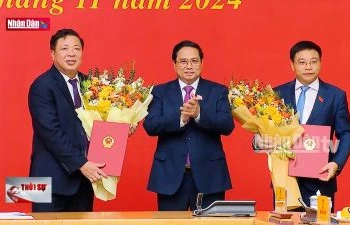 Thủ tướng trao quyết định bổ nhiệm và giao nhiệm vụ cho 2 tân Bộ trưởng