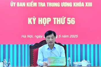 Đồng chí Nguyễn Duy Ngọc, Ủy viên Bộ Chính trị, Bí thư Trung ương Đảng, Chủ nhiệm Ủy ban Kiểm tra Trung ương chủ trì Kỳ họp thứ 56. (Ảnh: ĐĂNG KHOA)
