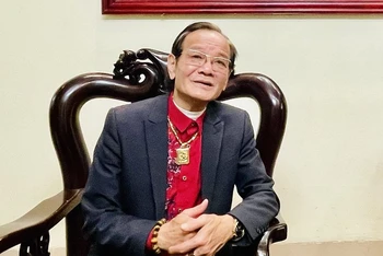 Nghệ sĩ Nhân dân Minh Thành chia sẻ về duyên nợ với cải lương. (Ảnh: Trang Anh)