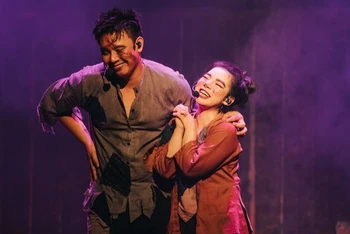 "Giấc mơ Chí Phèo” khai thác câu chuyện quen thuộc nhưng đầy sáng tạo bằng ngôn ngữ nhạc kịch. (Ảnh: Ekip sản xuất)