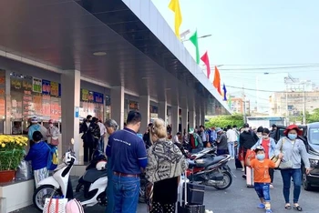 Các đơn vị kinh doanh vận tải hành khách bằng ô-tô có tuyến vận tải kết nối với Thành phố Hồ Chí Minh được yêu cầu lên kế hoạch tổ chức vận tải phù hợp, nhằm đáp ứng nhu cầu đi lại của nhân dân.
