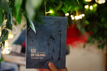 Album "Gửi dĩ vãng". (Ảnh: HÒA NGUYỄN)