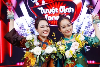 Hoàng Như Quỳnh và Võ Phương Thủy với ngôi vị quán quân cuộc thi. (Ảnh: Ban tổ chức cung cấp)
