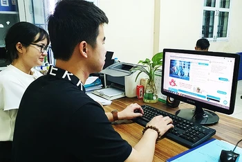 Hà Nội xây dựng cơ sở dữ liệu dùng chung từ số hóa tài liệu. (Ảnh: CÔNG NGHỆ)