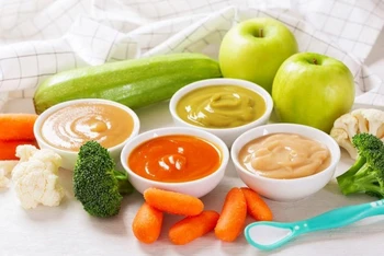 Chế độ ăn hằng ngày khó đáp ứng đủ nhu cầu kẽm và sắt cho trẻ. (Ảnh minh họa)