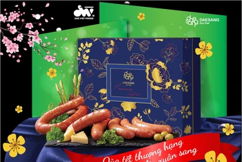 Người tiêu dùng thích thú với nhiều lựa chọn set quà Đức Việt trong Tết 2023