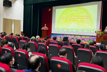 Tập huấn cho các cơ sở y tế về kê đơn thuốc bằng hình thức điện tử.