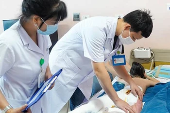 Sau 3 tháng tích cực điều trị, bệnh nhân đã bảo tồn được đôi chân.
