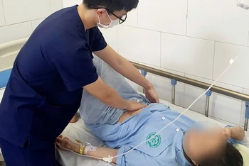 Bệnh nhân được điều trị tại Trung tâm Chống độc, Bệnh viện Bạch Mai.
