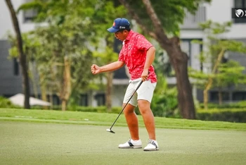 Khoảnh khắc ăn mừng của tay golf trẻ Nguyễn Tuấn Anh. (Ảnh: VGA)