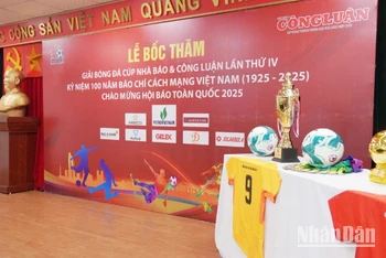 Họp báo và bốc thăm giải bóng đá Cúp Nhà báo và Công luận lần thứ IV.