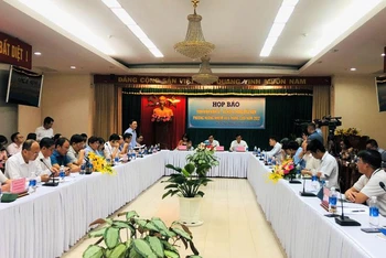 Quang cảnh buổi họp báo.
