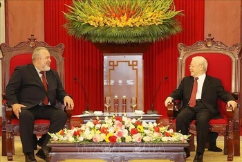 Tổng Bí thư Nguyễn Phú Trọng tiếp Thủ tướng Cuba Manuel Marrero Cruz. (Ảnh: TTXVN)