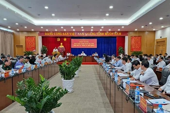 Toàn cảnh hội nghị.