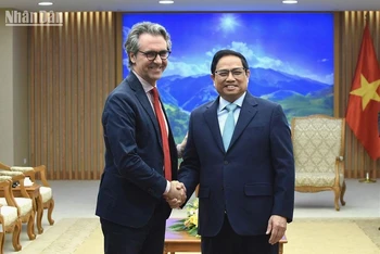 Thủ tướng Phạm Minh Chính tiếp ông Giorgio Aliberti, Đại sứ, Trưởng Phái đoàn Liên minh châu Âu (EU) tại Việt Nam.