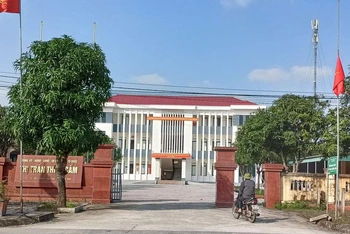Công sở UBND thị trấn Thiên Cầm, nơi xảy ra vụ xô xát giữa Nguyễn Đình T. với cán bộ địa chính thị trấn.