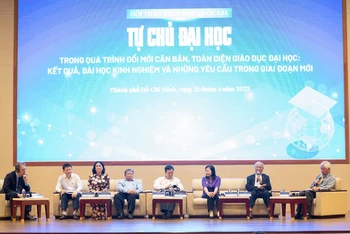 Các chuyên gia, nhà khoa học thảo luận tại Hội thảo.