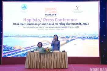 Họp báo về Liên hoan phim chiều 8/5 tại thành phố Đà Nẵng.
