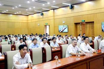 Quang cảnh lớp bồi dưỡng, cập nhật kiến thức cho cán bộ lãnh đạo, quản lý.