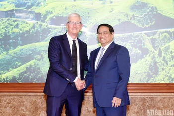 Thủ tướng Phạm Minh Chính đón Giám đốc điều hành Tập đoàn Apple Tim Cook.