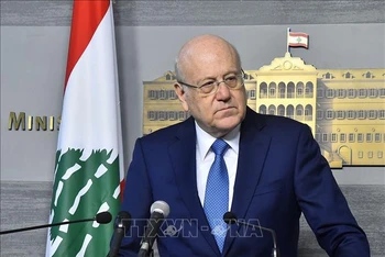 Thủ tướng Liban Najib Mikati phát biểu tại cuộc họp nội các ở Beirut. Ảnh: AFP/TTXVN