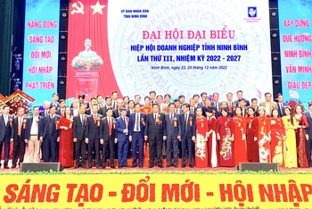 Ra mắt Ban Chấp hành Hiệp hội Doanh nghiệp Ninh Bình nhiệm kỳ 2022-2027.