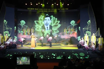 Chương trình nghệ thuật "Hãy giữ vững chí khí chiến đấu".