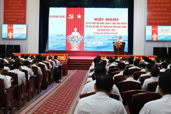 Quang cảnh hội nghị về Quản lý, khai thác vũ khí trang bị kỹ thuật. 