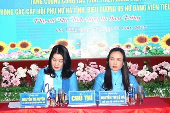 Chủ tọa hội thảo.