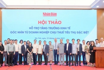 Hội thảo "Hỗ trợ tăng trưởng kinh tế - Góc nhìn từ doanh nghiệp chịu thuế tiêu thụ đặc biệt". (Ảnh: THẾ ĐẠI)
