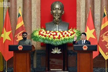 Chủ tịch nước Lương Cường và Tổng thống Sri Lanka tại cuộc gặp gỡ báo chí.