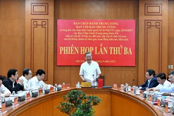 Tổng Bí thư Tô Lâm chủ trì Phiên họp lần thứ 3 về tổng kết việc thực hiện Nghị quyết số 18-NQ/TW. (Ảnh: ĐĂNG KHOA)