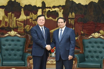 Thủ tướng Phạm Minh Chính tiếp ông Hạ Đông Phong, Chủ tịch Tập đoàn Máy bay thương mại Trung Quốc (COMAC).