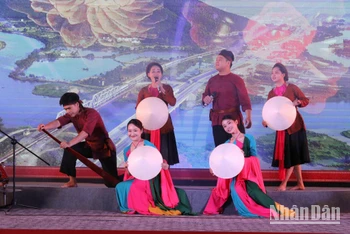 Quang cảnh Liên hoan hát Xẩm mở rộng năm 2022 (Ảnh: MINH QUANG)