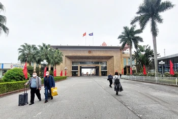 Cửa khẩu quốc tế Móng Cái. (Ảnh: Thúy Hà)