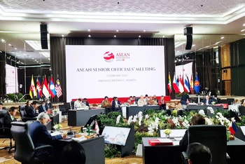 Toàn cảnh phiên họp.