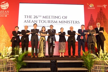 Các lãnh đạo tham dự Hội nghị Bộ trưởng Du lịch ASEAN lần thứ 26 (Ảnh: Tổng cục Du lịch)
