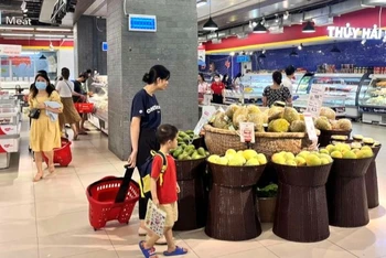 Đến Winmart săn hàng khuyến mại cho bé.
