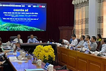 Các đại biểu tham dự hội thảo.
