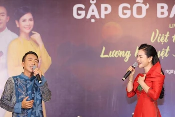 NSƯT Việt Hoàn và Quán quân Sao Mai 2011 Lương Nguyệt Anh bắt tay làm liveshow chung.