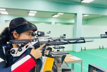 Xạ thủ Lê Thị Mộng Tuyền giành suất tham dự Olympic Paris 2024. (Ảnh VTV)