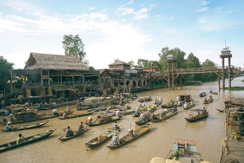Chợ nổi trong phim “Đất rừng phương Nam” được tái hiện sinh động qua cảnh quay tại rừng tràm Trà Sư