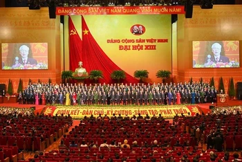 Đại hội XIII của Đảng đề ra sáu nhiệm vụ trọng tâm và ba đột phá chiến lược cho lộ trình hiện thực mục tiêu dân giàu, nước mạnh, dân chủ, công bằng, văn minh. (Ảnh: DUY LINH)