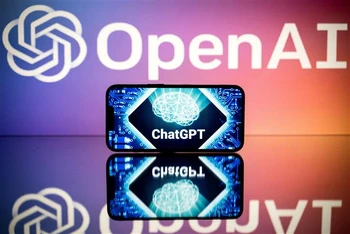 Biểu tượng công cụ ChatGPT do Công ty OpenAI phát triển. (Ảnh: AFP/TTXVN)