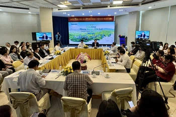 Quang cảnh tọa đàm.